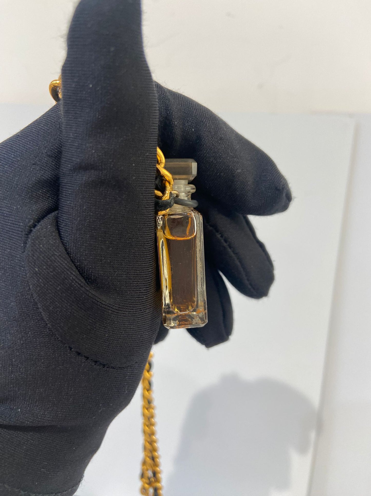 CHANEL Coco Eau de Parfum necklace