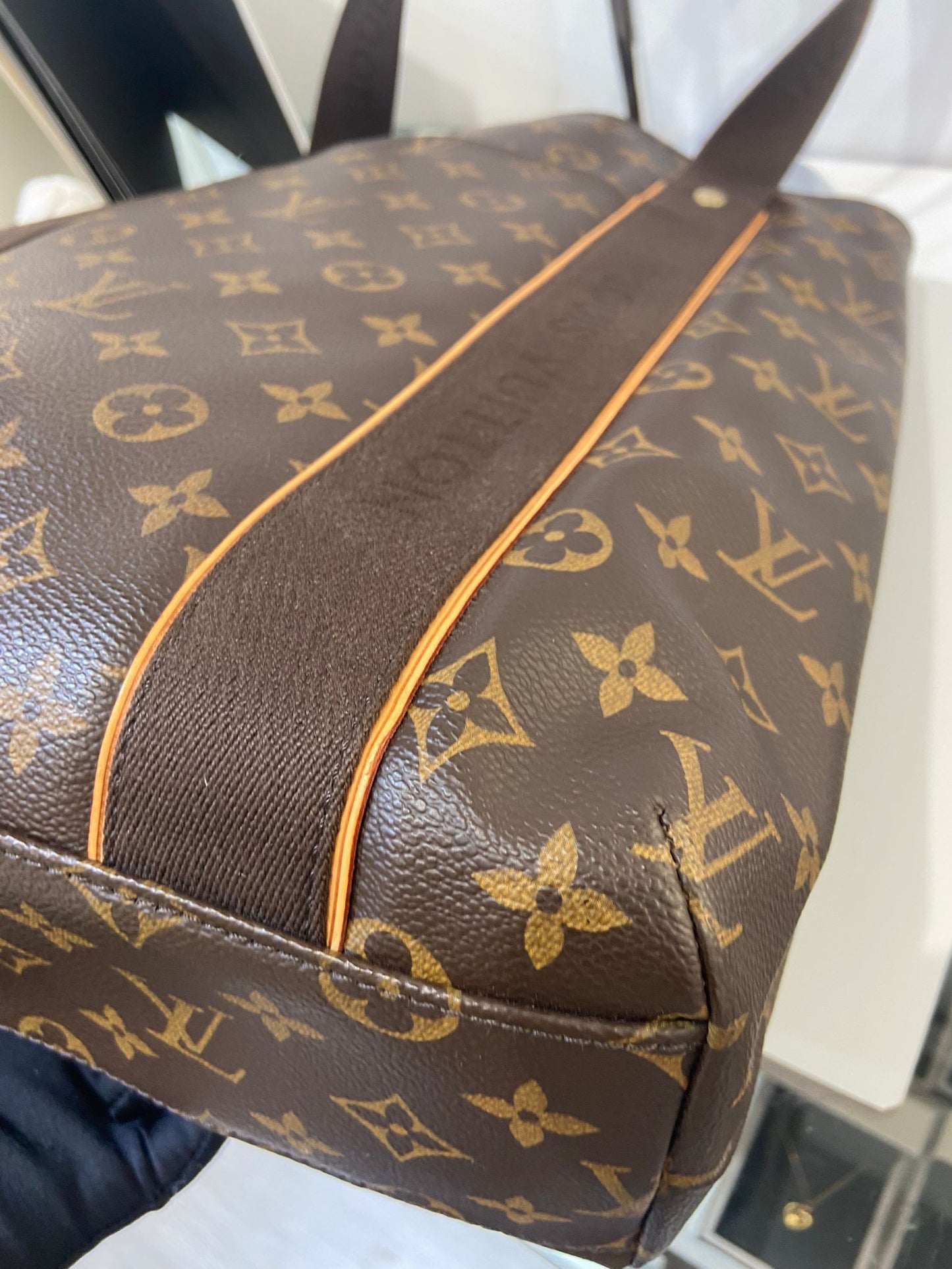 LV Monogram Cabas Beaubourg tote
