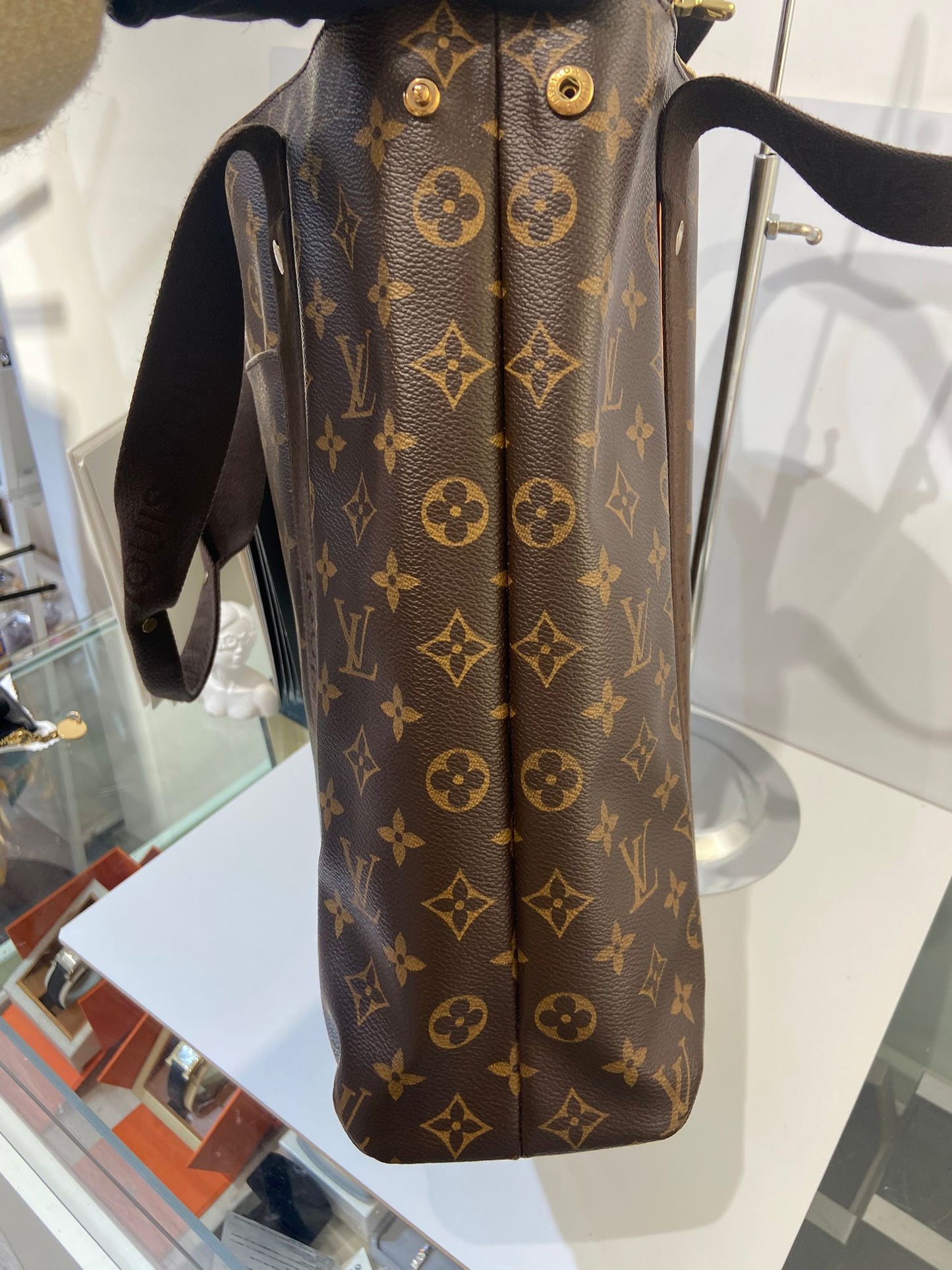 LV Monogram Cabas Beaubourg tote