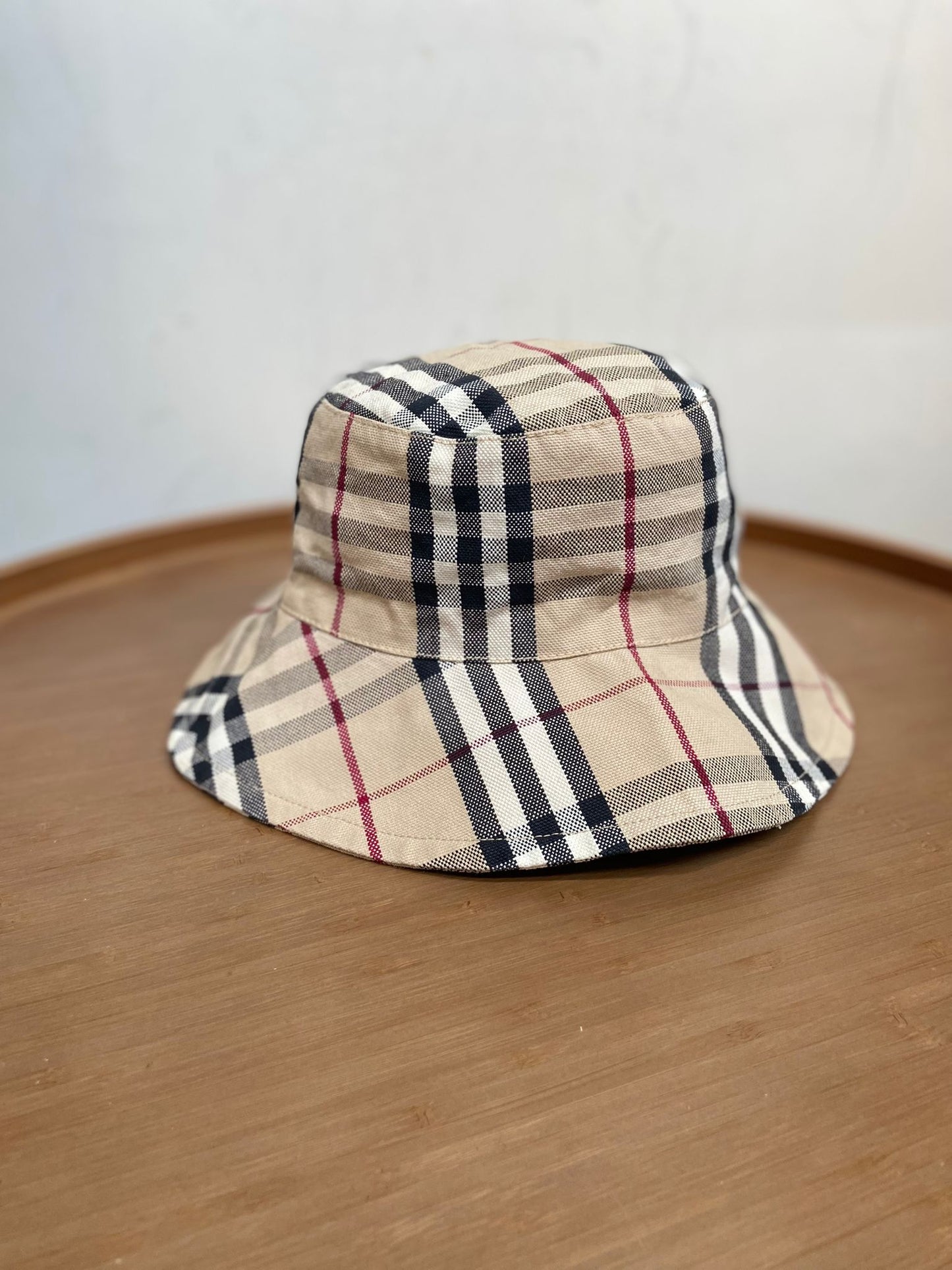 Burberry 格仔漁夫帽