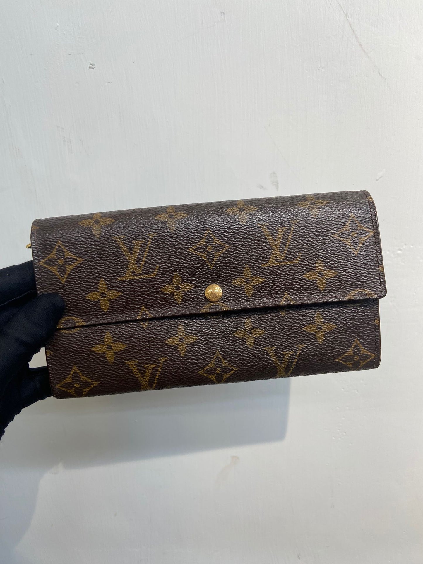 LV long wallet