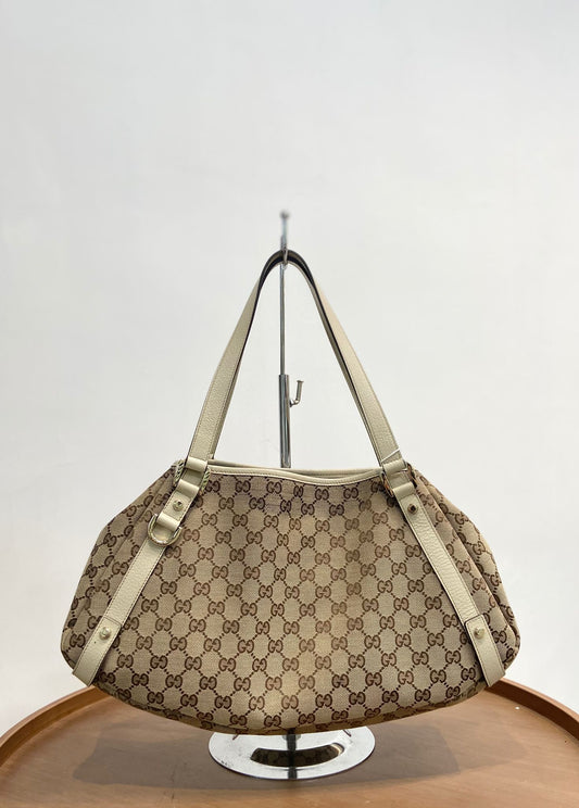 Gucci 老花單肩袋