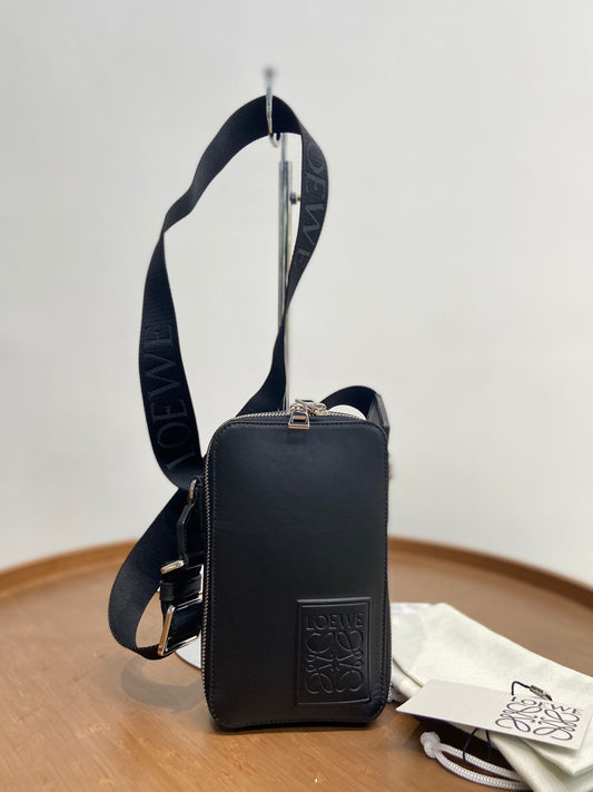 Loewe vertical bag