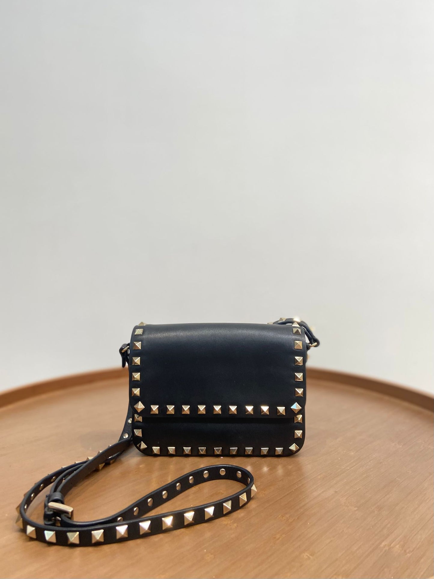 Valentino 黑色斜孭袋