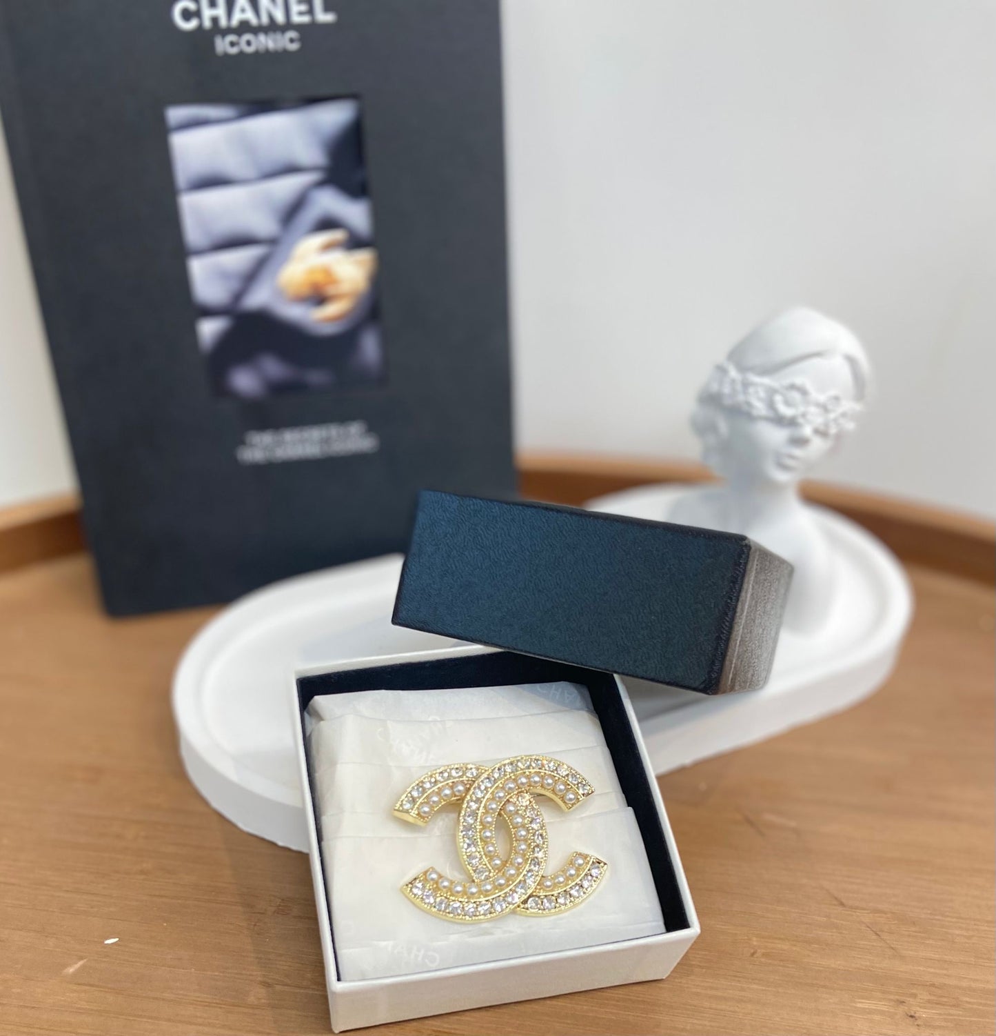 Chanel brooch 心口針