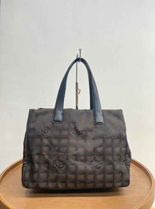 Chanel 冰格 Tote 單肩袋