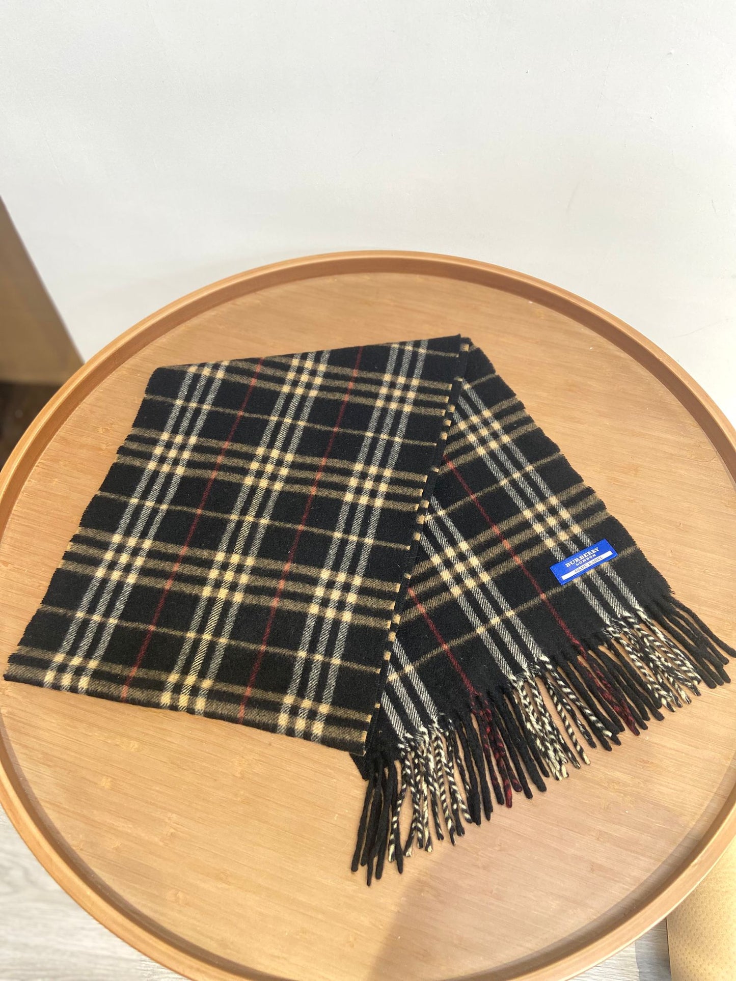 Burberry 黑色羊絨頸巾