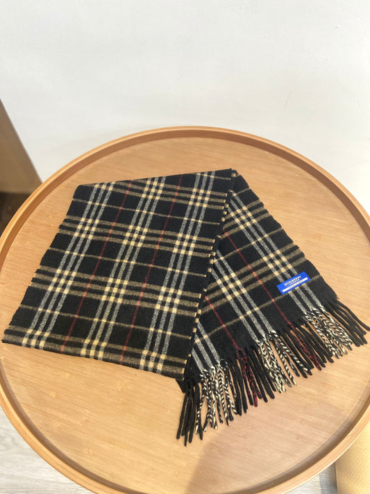 Burberry 黑色羊絨頸巾