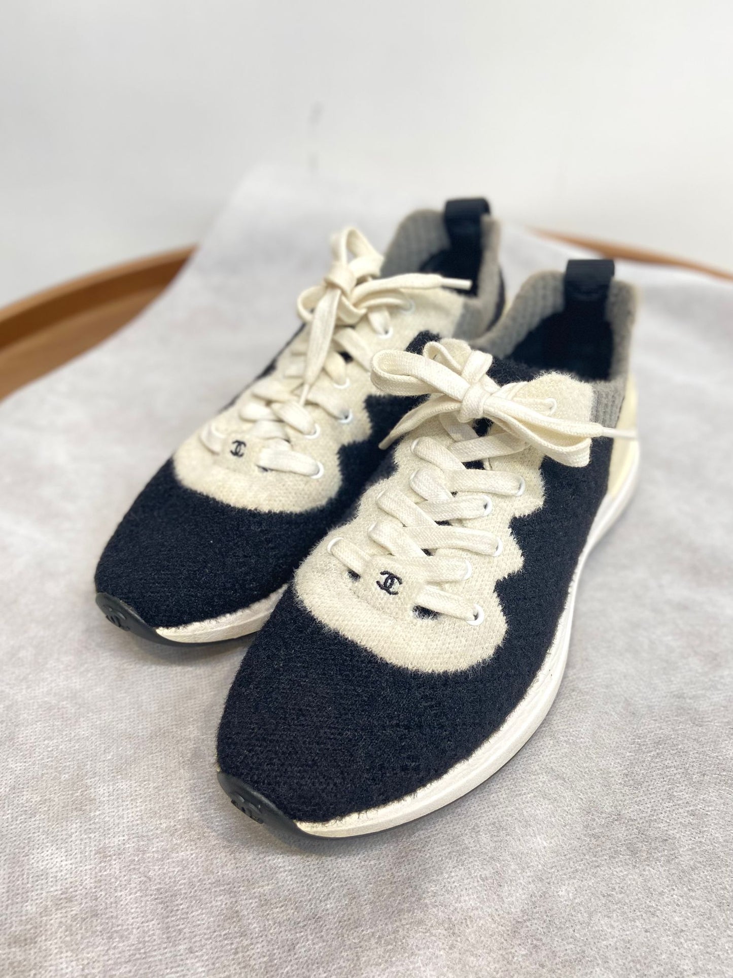 CHANEL 黑色運動鞋