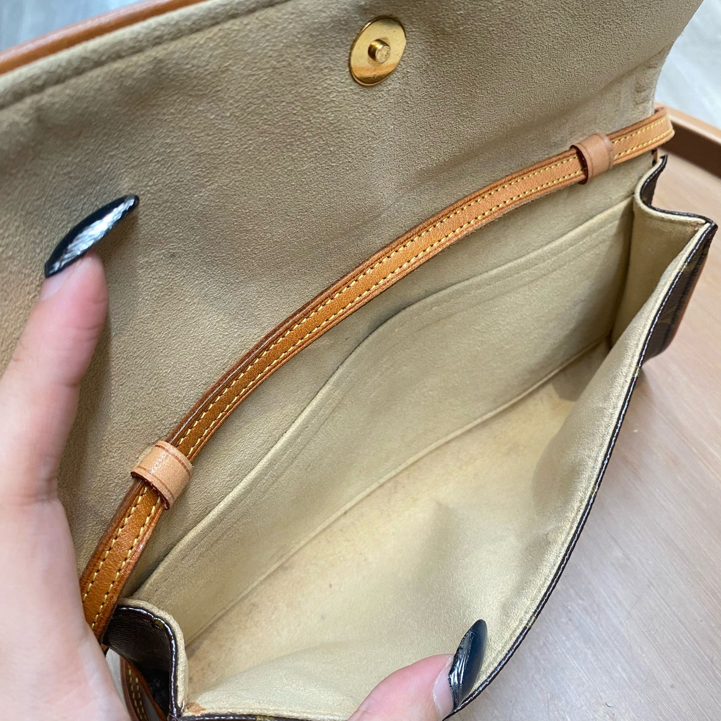 LV 斜孭袋  M51852