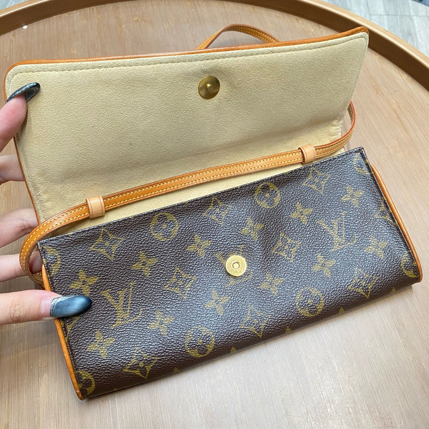 LV 斜孭袋  M51852