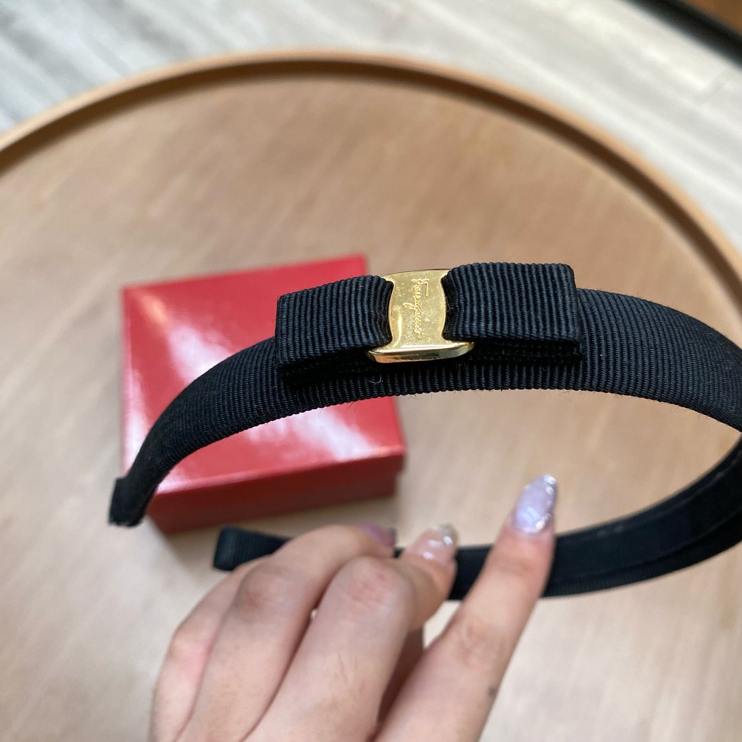 Ferragamo頭箍 有盒