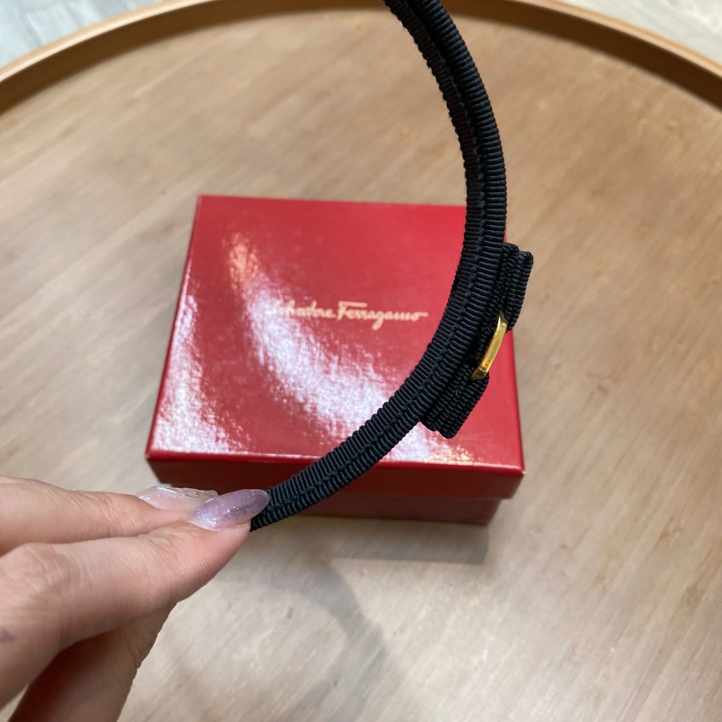Ferragamo頭箍 有盒