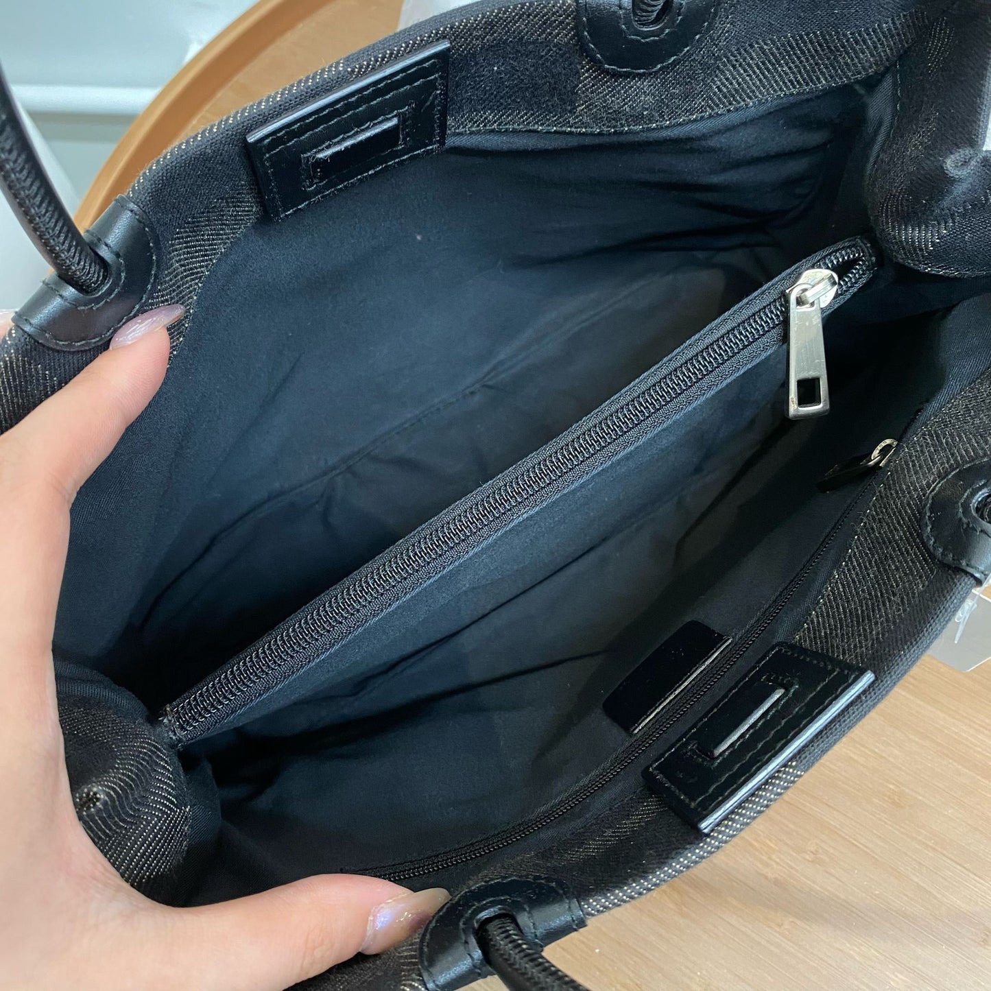 Bally Tote