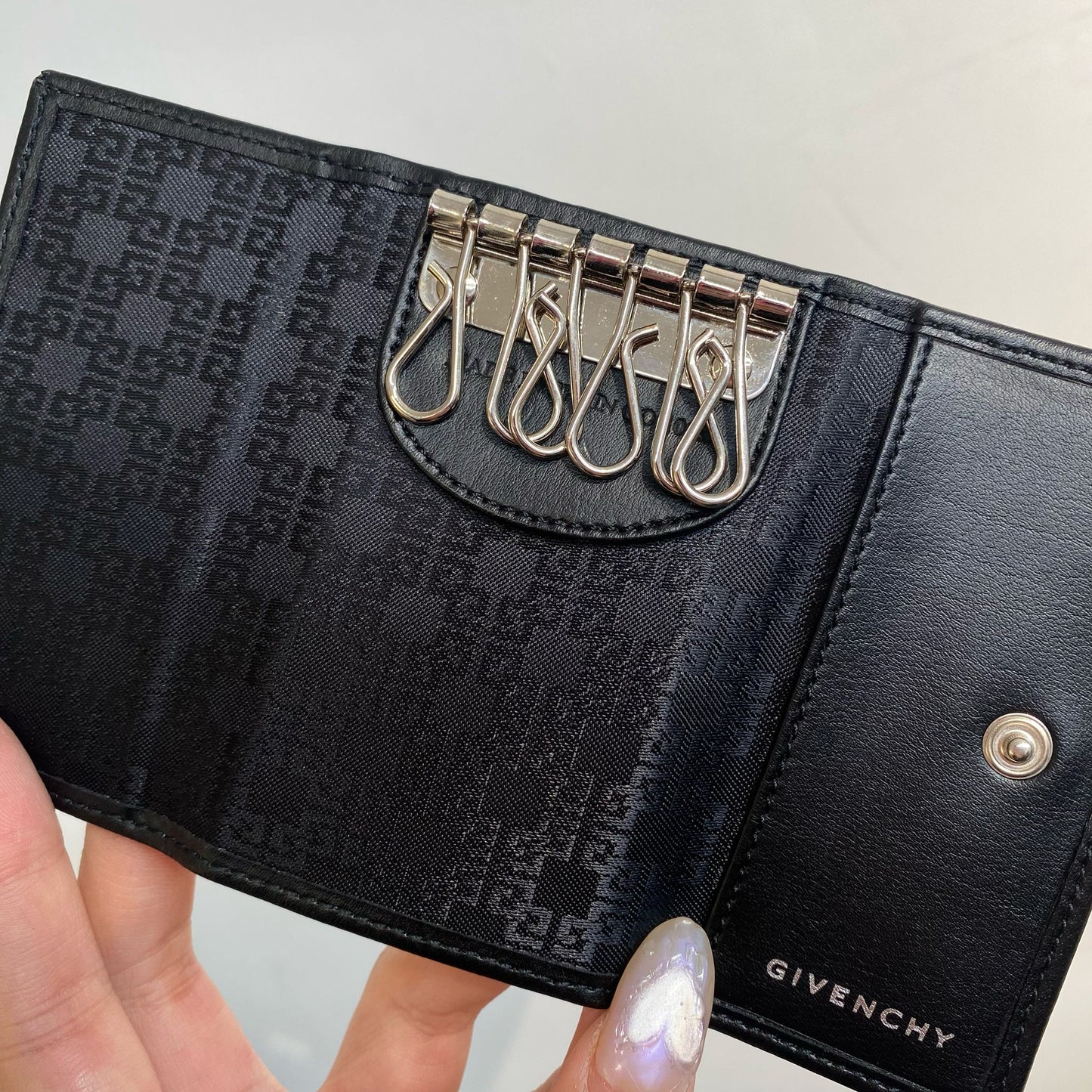 Givenchy鎖匙包