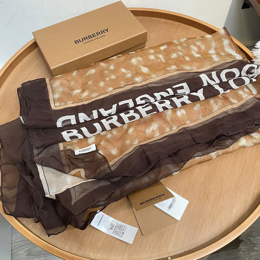 BURBERRY 100% 真絲大絲巾 有盒