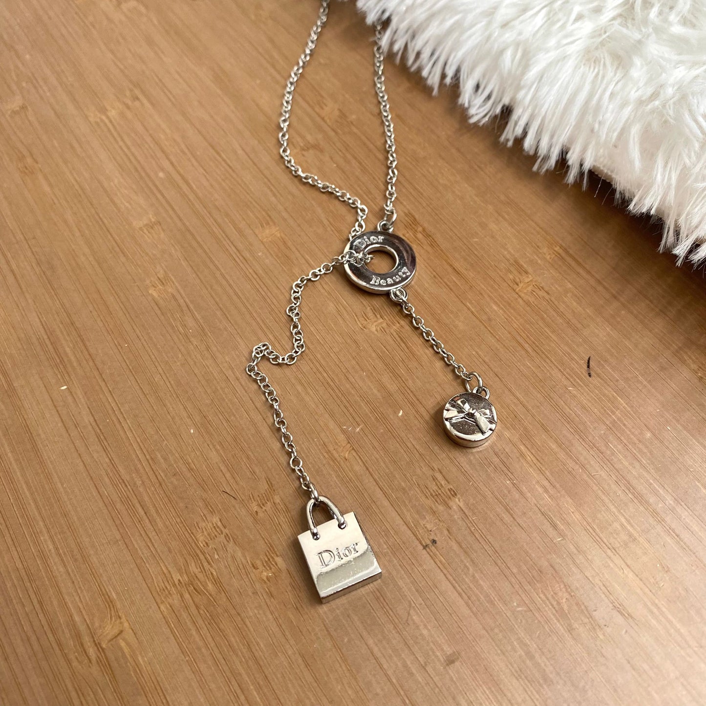 DIOR 長頸鏈