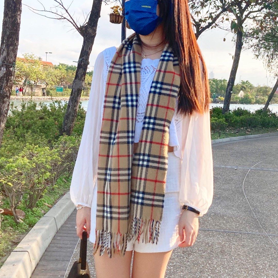 Burberry Lambswool Scarf 米色羊毛頸巾