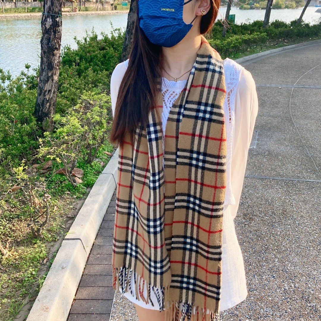 Burberry Lambswool Scarf 米色羊毛頸巾