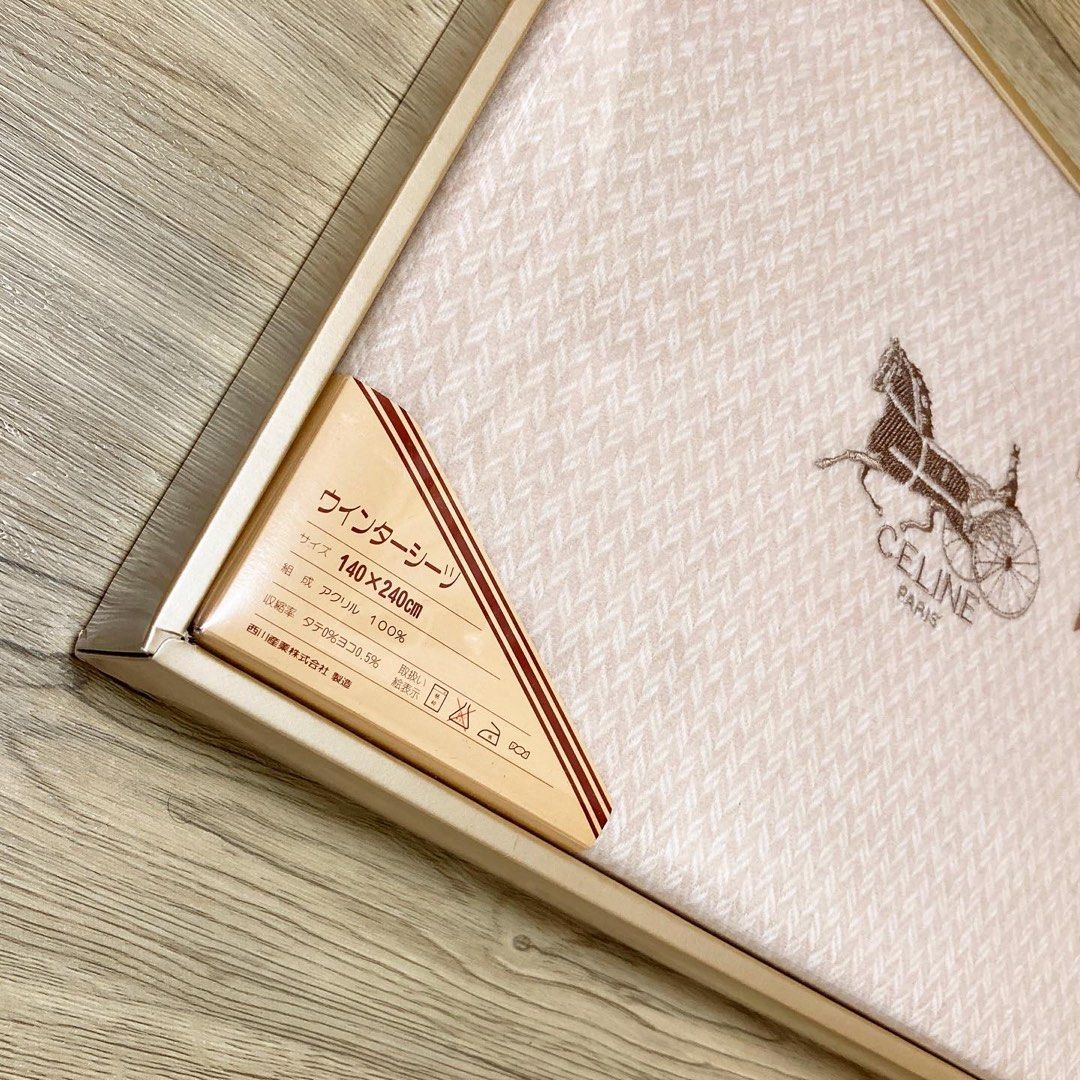Celine Carriage Beige Winter Sheet 奶茶色毛毯 (西川產業製造)