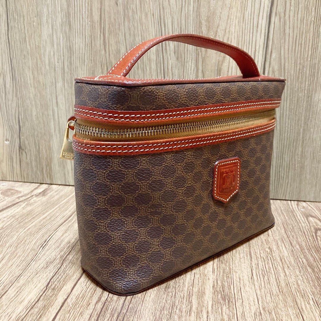 Celine Vintage Macadam Vanity Case 已配揹帶