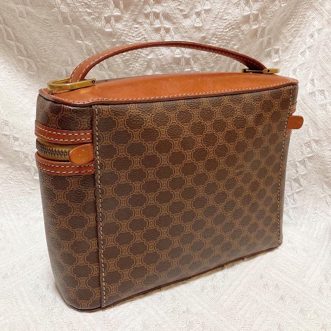 Celine Vintage Macadam Vanity Case 化妝包已配揹帶