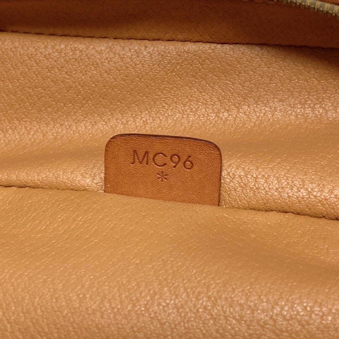 Celine Vintage Macadam Vanity Case 化妝包已配揹帶
