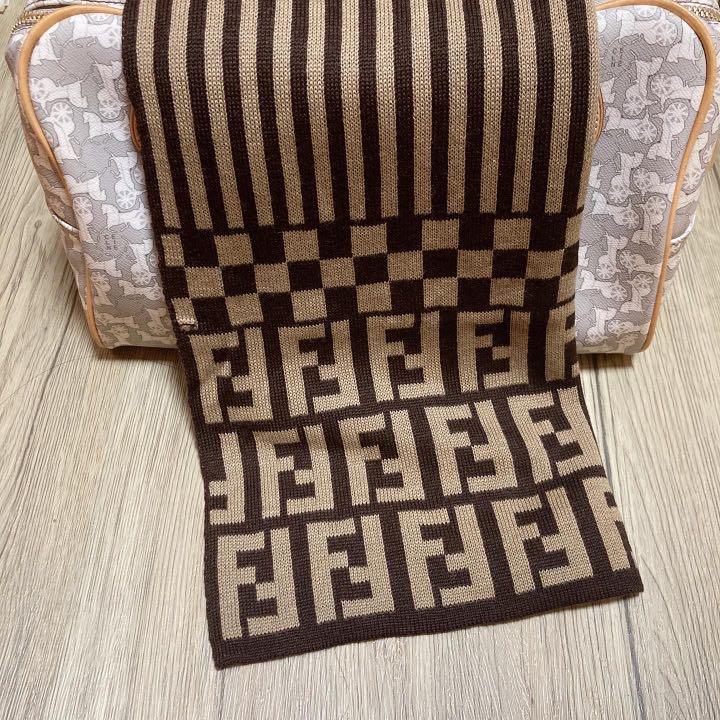 Fendi Classic FF Brown 100% Wool Scarf 啡色老花100%羊毛頸巾