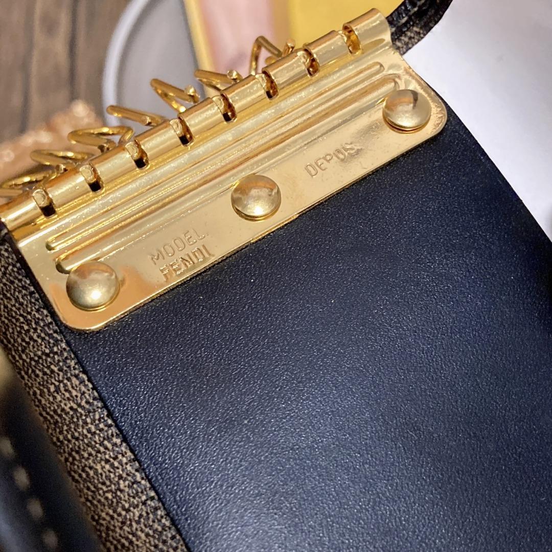 Fendi Vintage Coin & Kay Case 鎖匙包