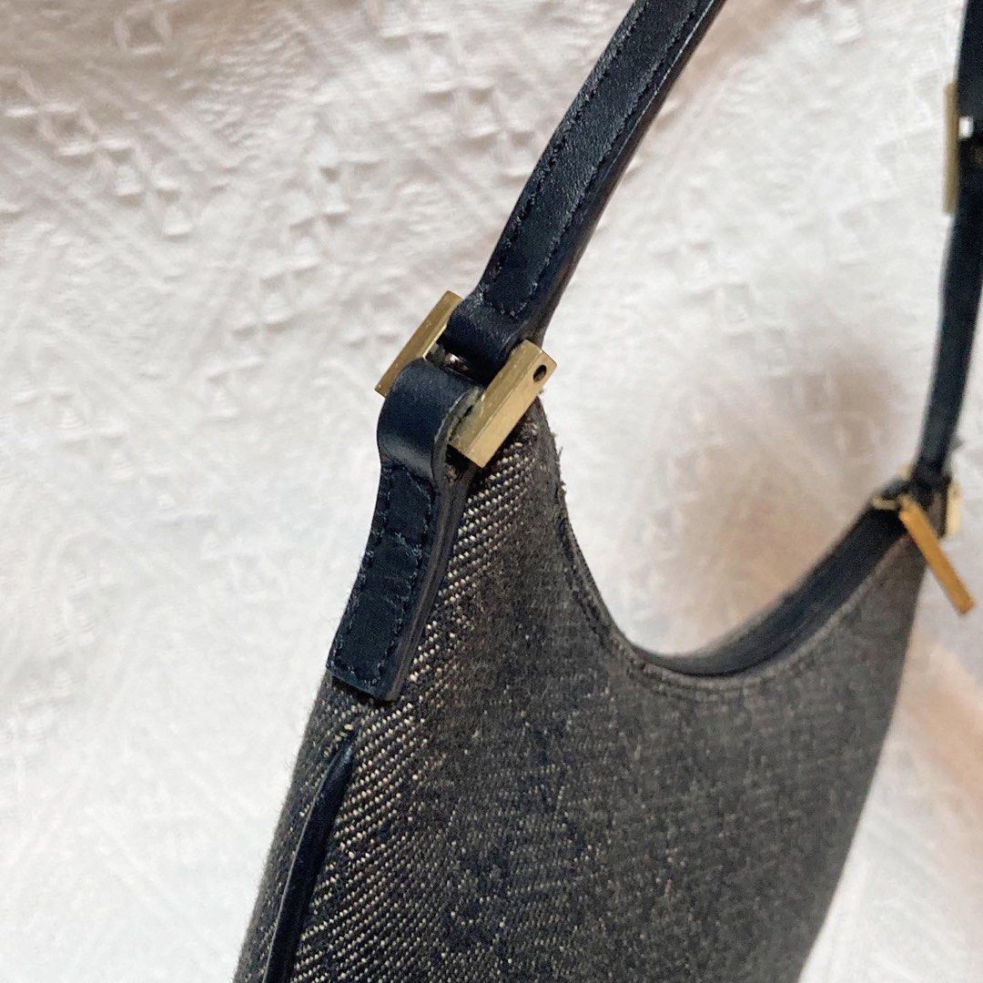 Gucci GG Canvas Shoulder Bag (Gray) 灰色腋下包