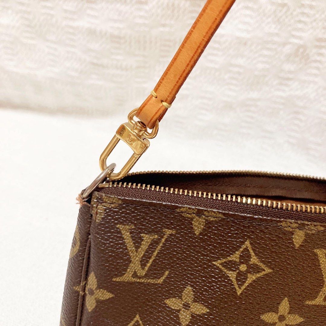 Louis Vuitton Pochette Accessories Bag LV 腋下包/麻將包