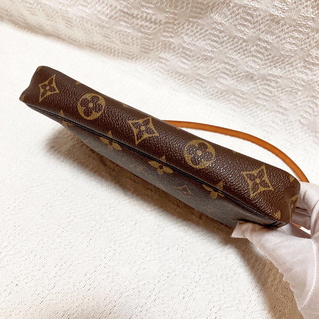 Louis Vuitton Pochette Accessories Bag LV 腋下包/麻將包