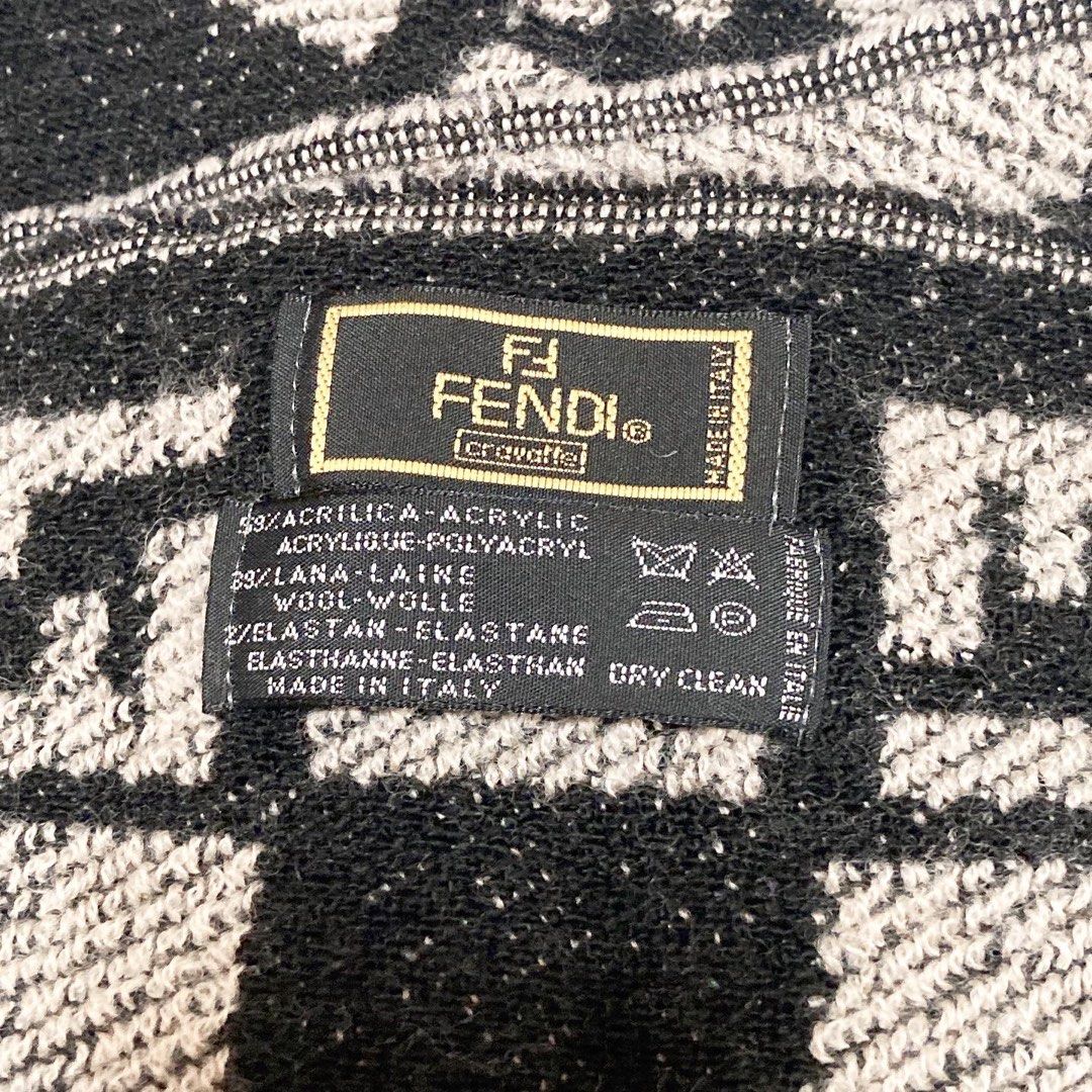 Fendi White / Gray Scarf 羊毛米色 / 灰色頸巾